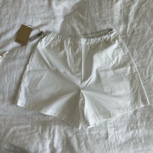 NWT Aritzia Wilfred Free Breeze 5” Short